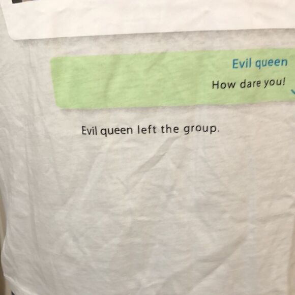 NWT Disney Villains 🦹♀️ Evil Queen Text Thread 🧵 T Shirt. - Picture 7 of 10